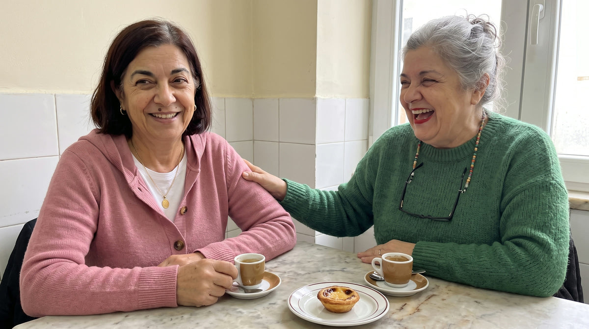 Helena a dobrar malhas na mesa da cozinha
